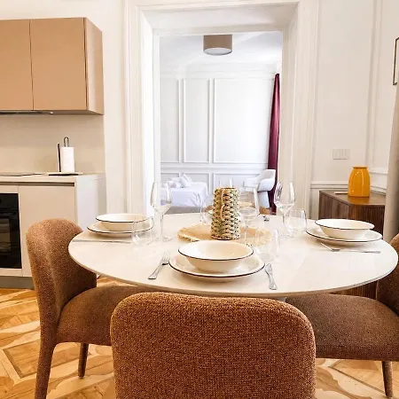 Sole Apartment-central Luxury&private Garage Appartement